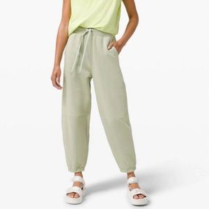 NWT Lululemon Super High Rise Terry Green Jogger - Green Fern - Size 6